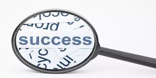 節(jié)后擇業(yè)十字路口 先湊合就業(yè)還是學熱門技術(shù)進名企拿高薪？